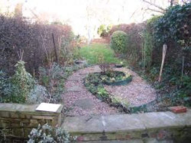 			2 Bedroom, 1 bath, 1 reception Flat			 Asmuns Place, TEMPLE FORTUNE NW11